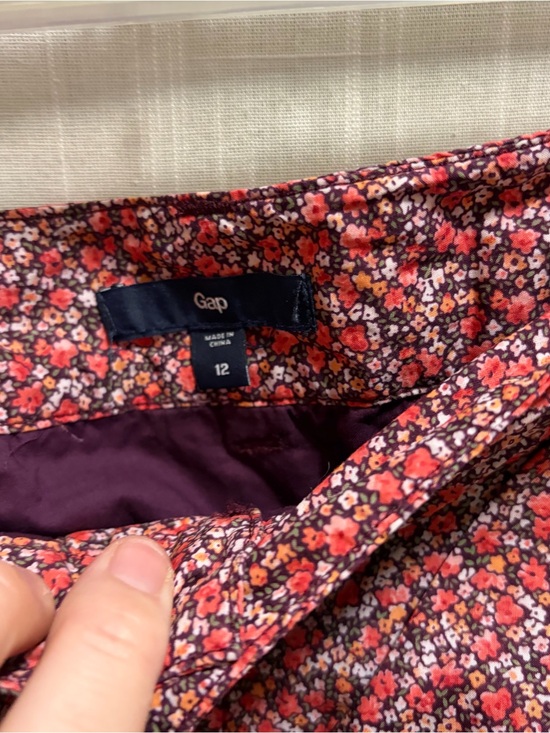 GAP Dresses & Skirts - Gap flower print skirt 12